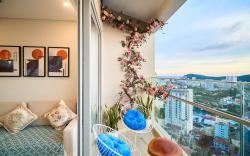THE SONG- Luxury  Apartment view beach and city