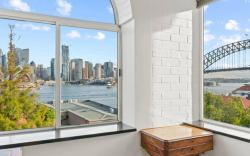 Lovely Apartment with Spectacular Views!