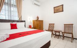 RedDoorz near Sanan Malang