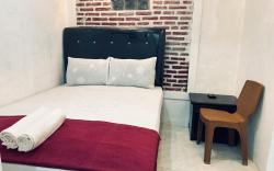 Guest House Hj Muriyah Syariah Slawi Mitra RedDoorz