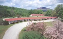 Four Winds Country Motel
