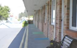 Four Winds Motel