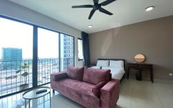 Shah Alam- Trefoil Studio Comfy 1 (Netflix)