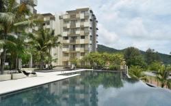 By The Sea Batu Ferringhi  Beach Front apartment 