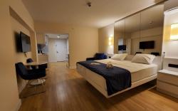 Orbi City apartments - Sea view