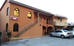 ROOMS & APARTMENTS DOBROTSKI DVORI