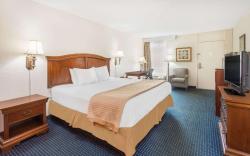 Baymont by Wyndham Rocky Mount I-95