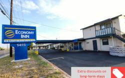 Economy Inn Kingsville, Hwy 77