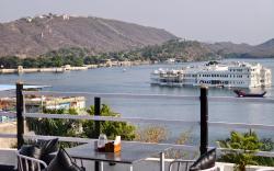 Hotel Lake Star Bistro