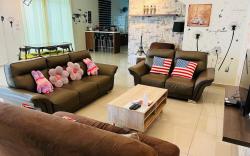 LeParis Swimming pool KTV Jonker88 homestay Melaka