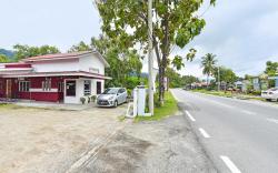 OYO 90660 Rayyans Roomstay