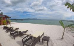 WHITE SAND ARK RESORT