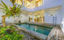 3 BR Villa, Modern & Central Location