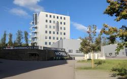 BUSINESS-MOTEL