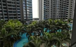 Atlantis 1BR 4-6pax Pool & Sea View 5min to Jonker
