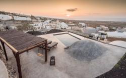 Three Caves - Villa with Private Pool & Sea View