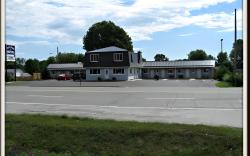 Perth Plaza Inn & Suites