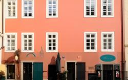 Tyn Courtyard Guestrooms