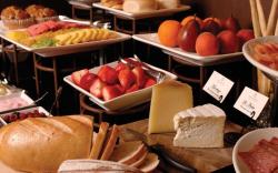 Towers at the Kahler Grand