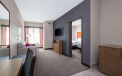 La Quinta Inn & Suites by Wyndham Augusta/Fort Eisenhower