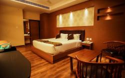 V FIVE HOTEL