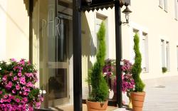 Hotel Porta Rivera