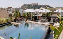 Skylark, Aluma Hotel & Resort