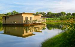 Life At Repose: Lake Villas Resort & Club