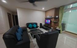 B08 1~KSL Mall ~Bathtub~Netflix~ Pool View ~ 7 pax