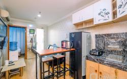 Comfort 2BR Cinere Bellevue Suites By Travelio