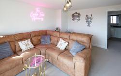 Host & Stay | The Cinder Track Hideaway