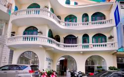 Tường Vy Dalat Central 