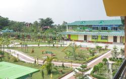Resort Trimurti