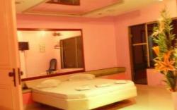 Lips Motel (Adult Only)