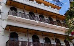 Aurelia Zanzibar