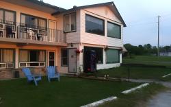 Lakeside Inn