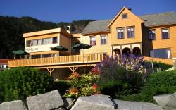 Lavik Fjord Hotel & Apartments