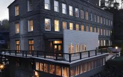 Ledges Hotel