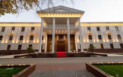Zarafshon Parkside Hotel