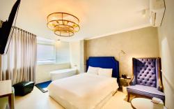 A-IN HOTEL DELLUNA