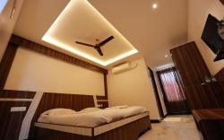 Hotel Velan International