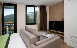 iCheck inn Darisa Patong