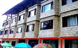 Kapoor Resort By DLS Hotels 