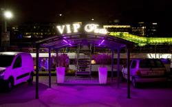 Le VIP Paris - Yacht Hotel