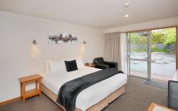 306 Motel Apartments