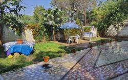 AC Room Green Villa kashi Homestay 