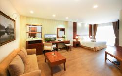 Ladalat Hotel