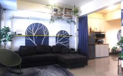 Blue Theater Spacious Townhome Perfect for Groups!