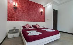 Luxury Villa with Kids Playroom Phase 10-6BHK