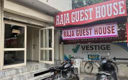 Raja Guest House, Near Railway Station 
